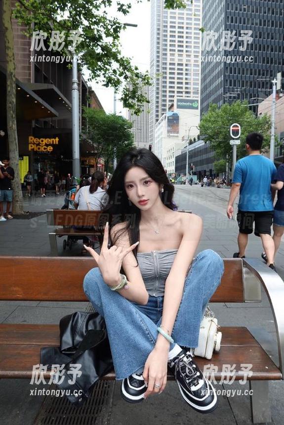 重磅更新！Min.E (민이)LeeheeExpress–LEDG原图系列，探索她的美丽瞬间